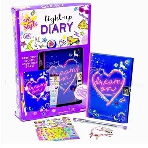 NIB-JUST MY STYLE-LIGHT UP DIARY